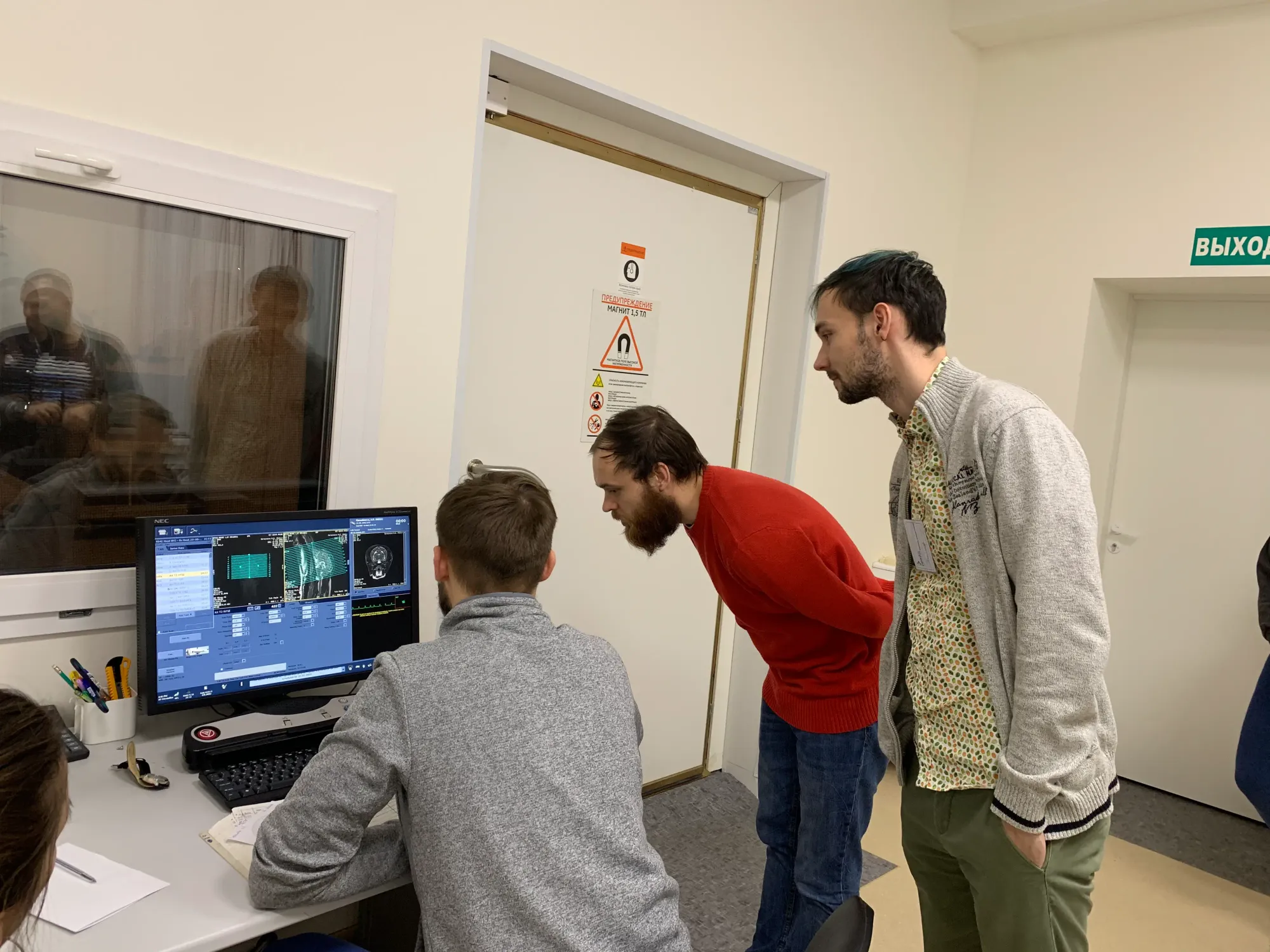 Veterinary team reviewing diagnostic imaging